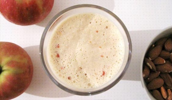 Apple Almond Smoothie